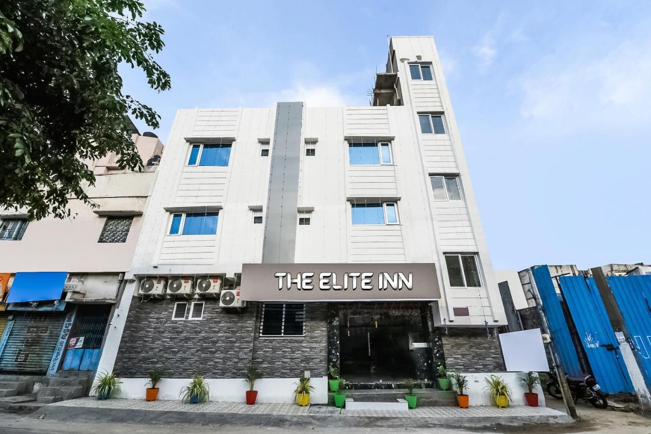 The Elite Inn 비사카파트남 외부 사진